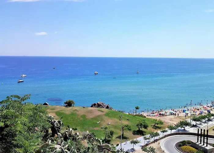 Oasis Beach-city Apartman Montgat